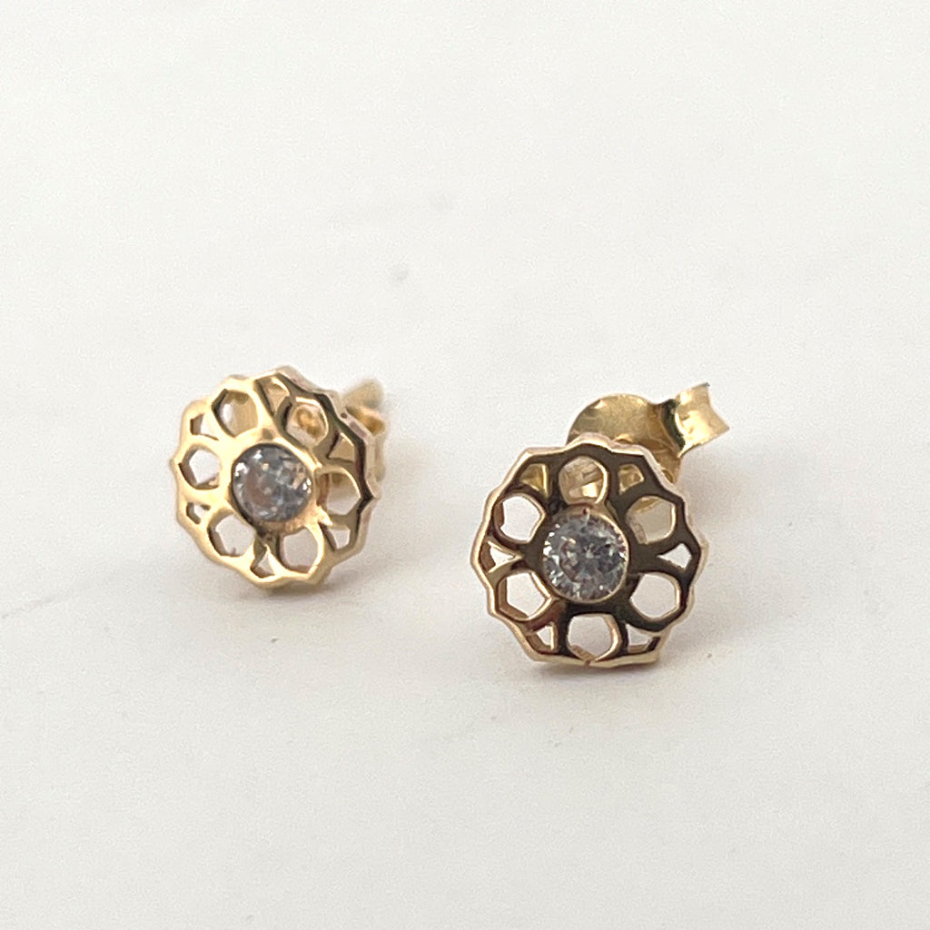 14K Gold  Flower Earring