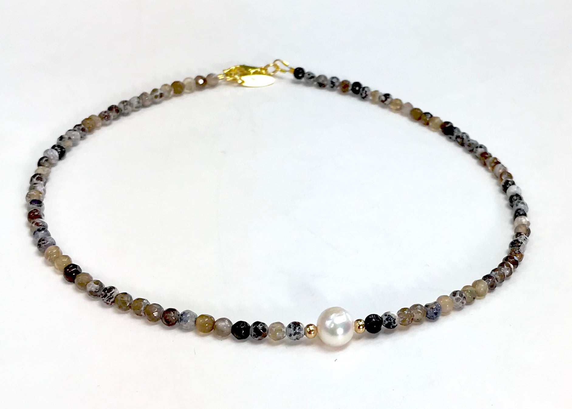 <b> Semiprecious Stones Necklace</b><Choker>/<i>Nlov Collection</i>